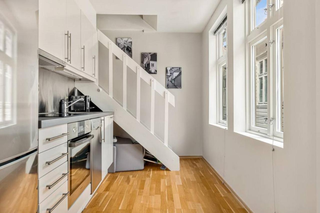 Dinbnb Apartments I Historical Two-Floor Apartment With Rooftop Panorama I 1645 Heritage Bergen Exterior foto
